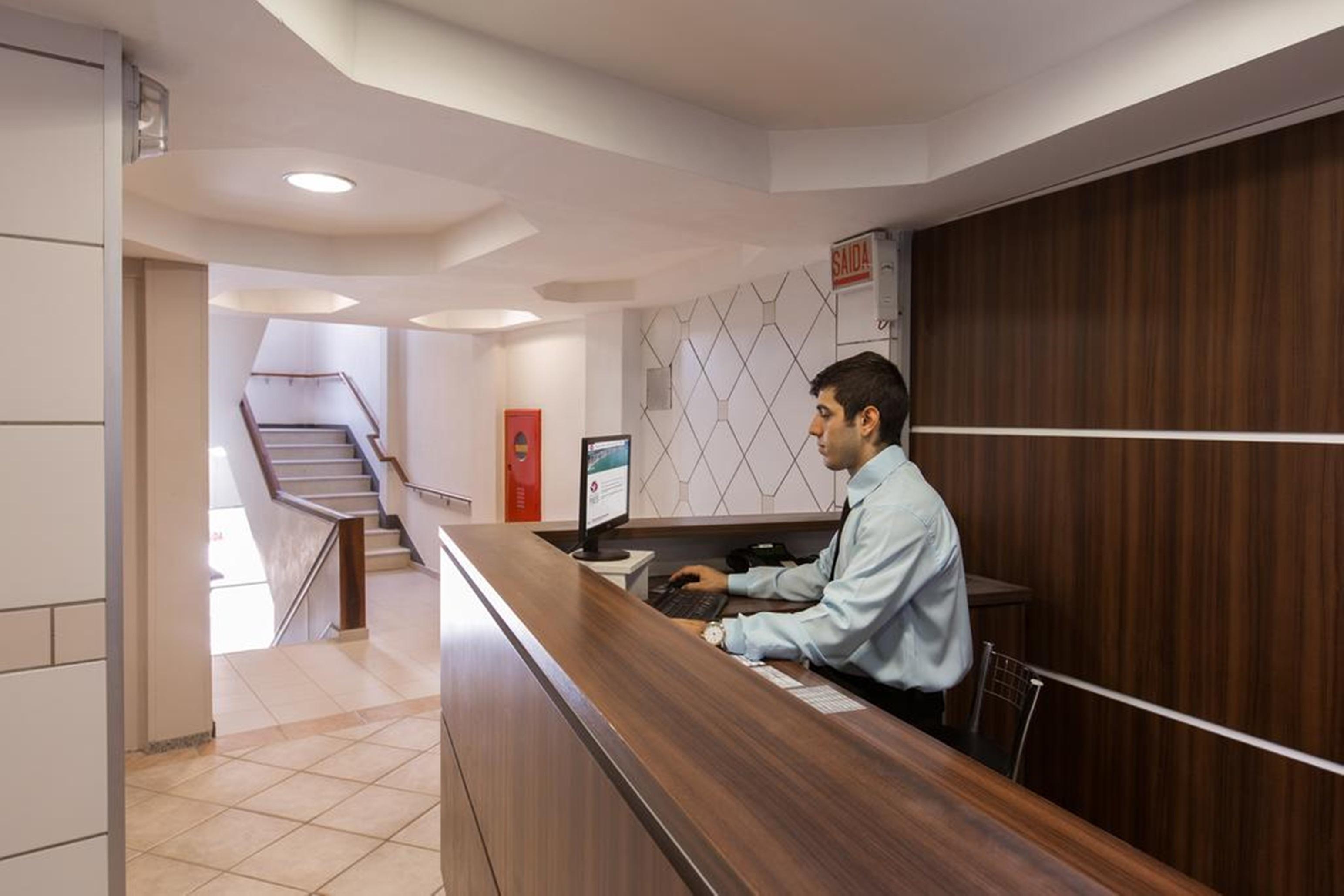 Hotel Brasil Express Balneário Camboriú Exterior foto